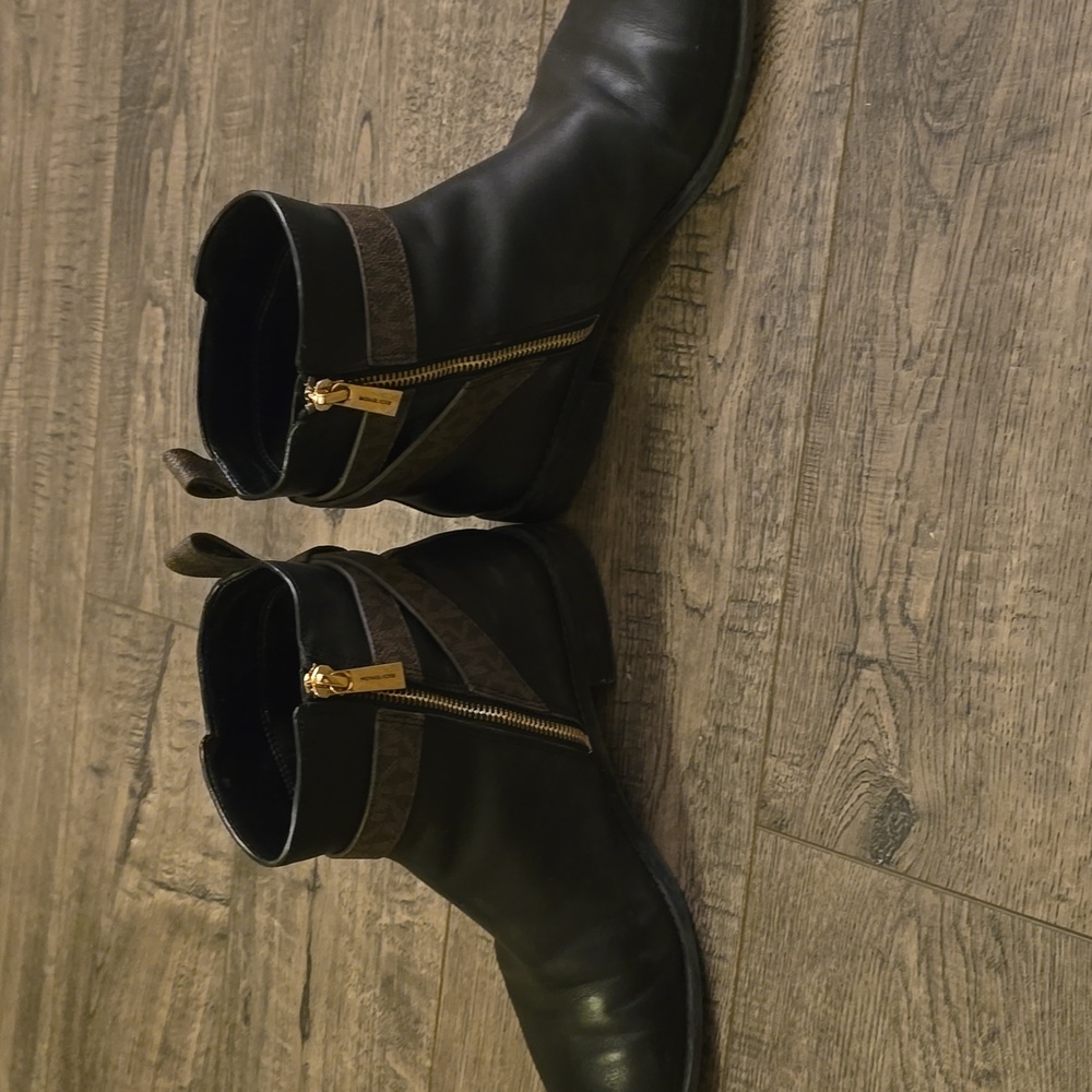 Michael Kors‎ Black Farrah Flat Ankle Booties  Women's 7.5 - Picture 5 of 14